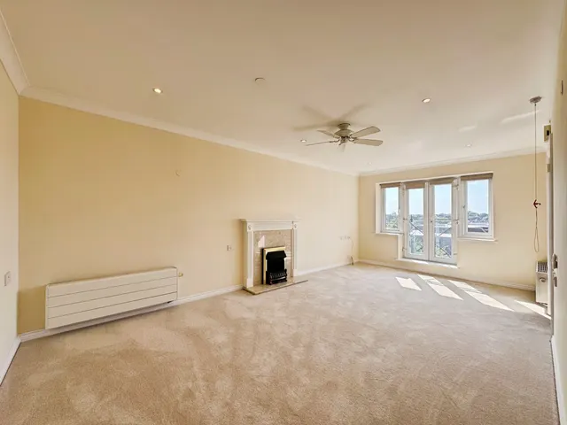Langstone Way, Farthing Court, NW7, photo 1