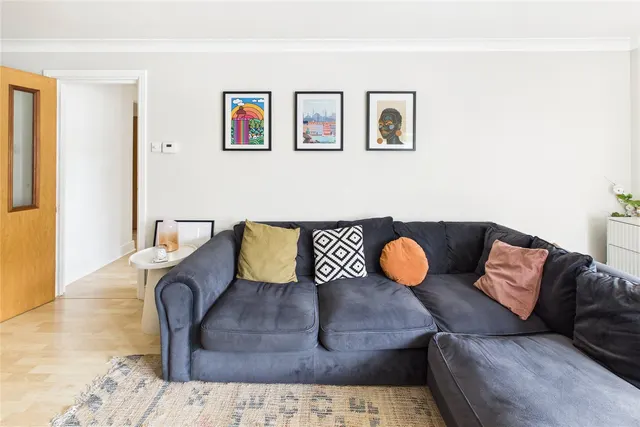Rubens Place, London, SW4, photo 3