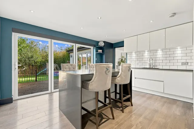 Kenilworth Gardens, Loughton, IG10, photo 2