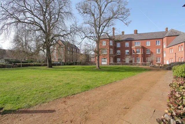 Ipsden Court, Cholsey Meadows, photo 1
