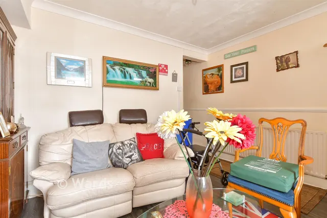 Cornwall Road, Gillingham, ME7, photo 2