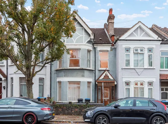 Photo 2 — Tottenhall Road, London, N13 6HX