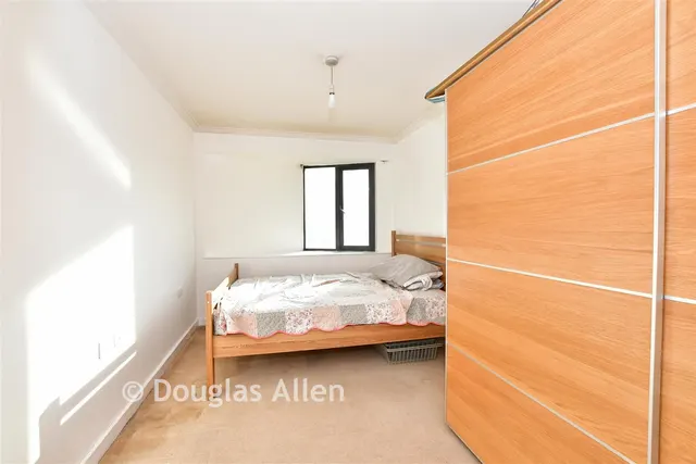 Mill Road, Ilford, IG1, photo 3