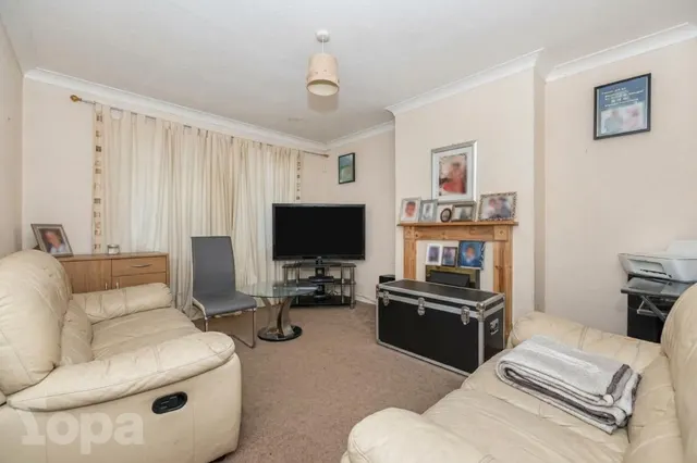Beechfield Road, Erith, DA8, photo 2