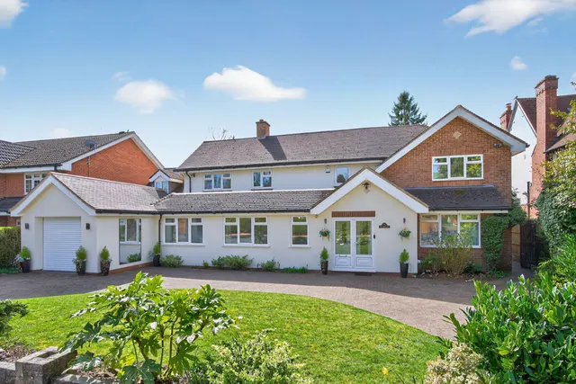 Silhill Hall Road, Solihull, B91, photo 1