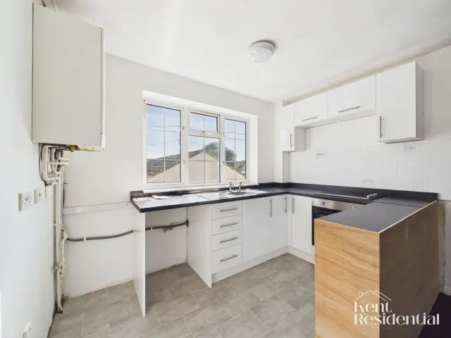Wing Road, Leysdown-On-Sea, ME12, photo 3