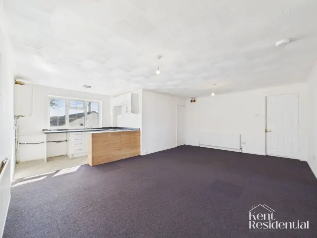 Wing Road, Leysdown-On-Sea, ME12, photo 2