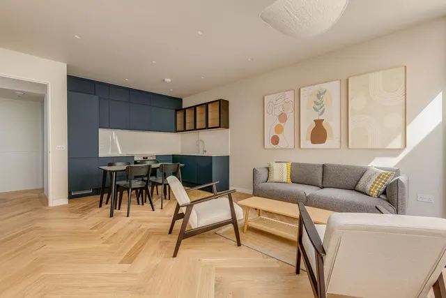 Sutherland Grove, London, SW18, photo 1