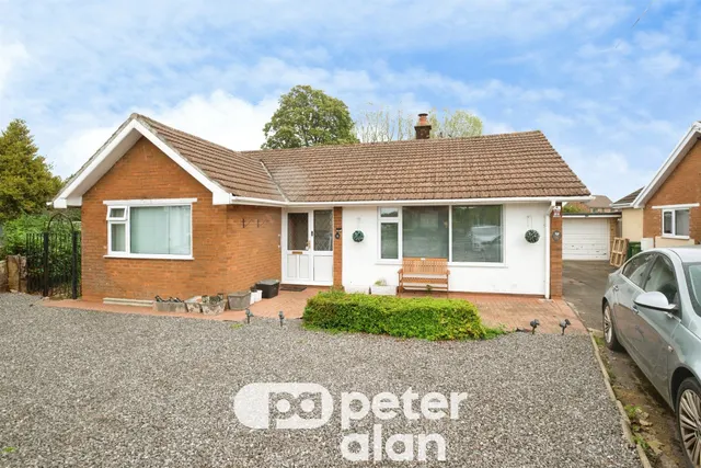 Moyle Grove, Newport, NP18, photo 1