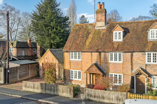Bisham Village, Marlow, SL7, photo 1