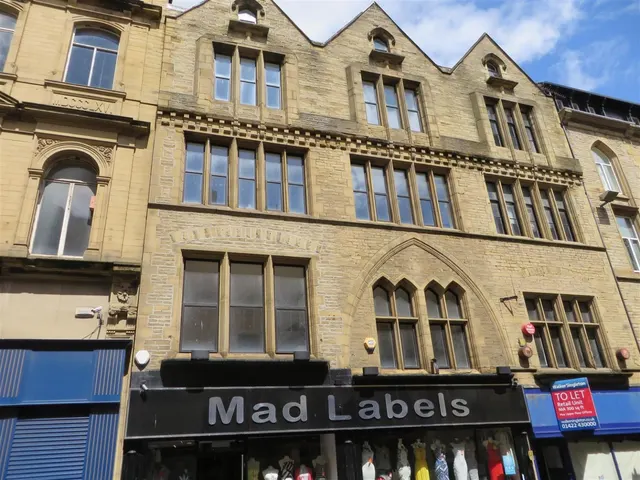 Apt 5 20-22 Crown Street, Halifax, West Yorkshire, photo 1