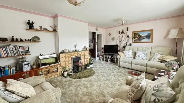 Photo 3 — Hazel Grove, Trowbridge