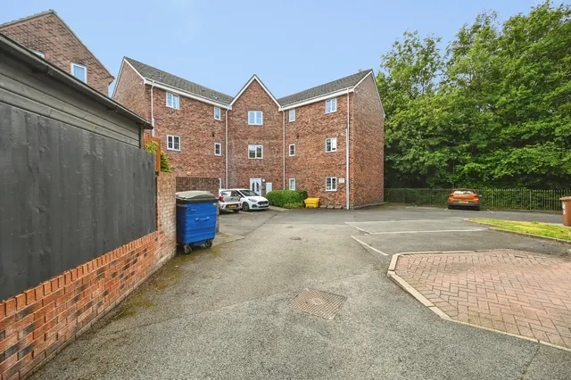 Catherine Way, NEWTON-LE-WILLOWS, Merseyside, WA12, photo 1
