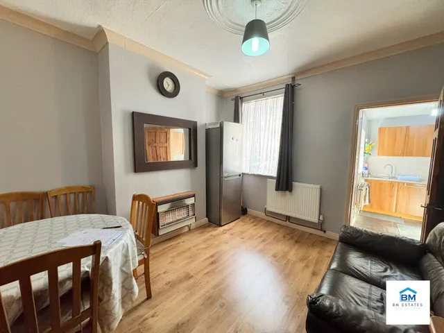Photo 3 — Green Lane Road, Leicester, LE5 3TQ