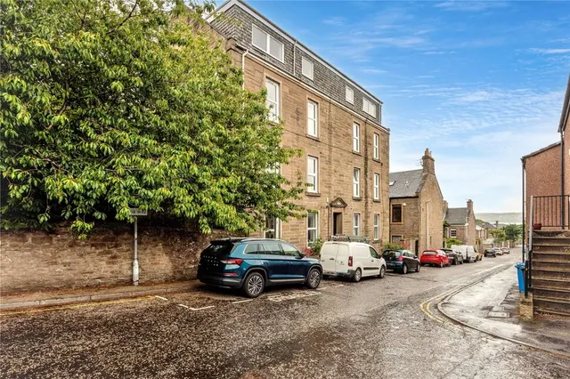 Patons Lane, DD2, photo 1