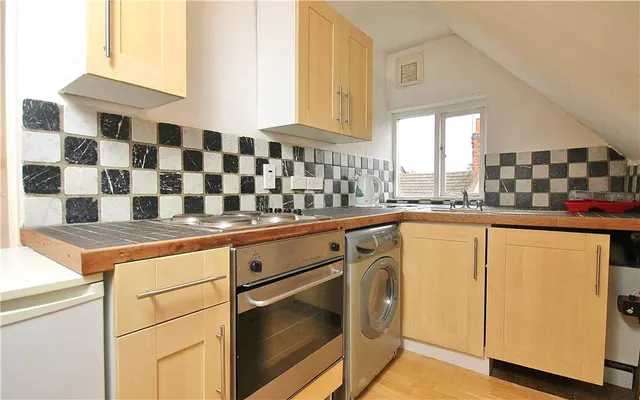Blandford Road, Chiswick, W4, photo 3