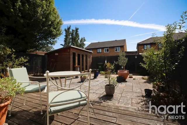 Carisbrooke Way, Eynesbury, PE19, photo 3