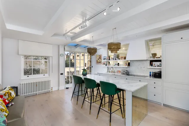 Photo 3 — Eaton Terrace, Belgravia, London