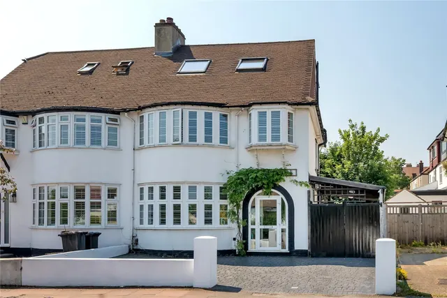 Links Road, West Wickham, BR4, photo 1