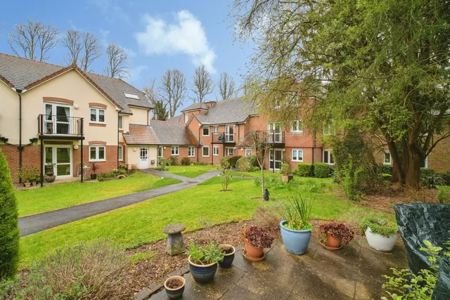 Culliford Road North, Dorchester, photo 1