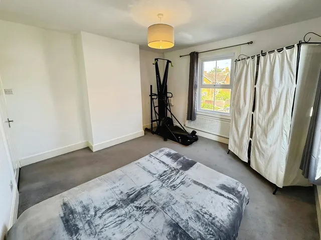 Watchetts Road, Camberley, GU15, photo 3