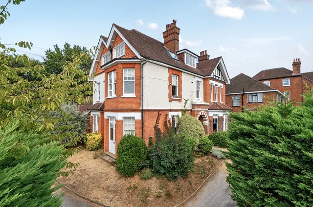 Clandon Road, Guildford, GU1, photo 1