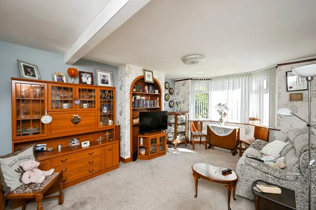 Frederick Avenue, Nottingham, NG17, photo 3