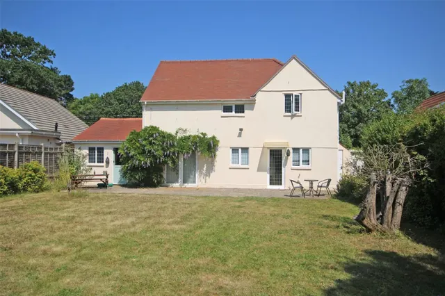 Walkford, Christchurch, photo 2