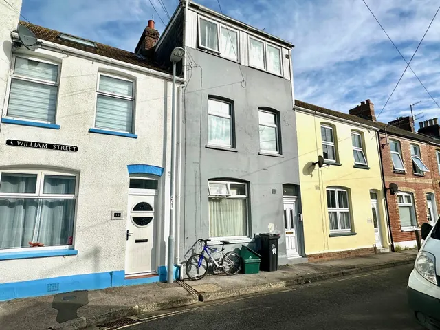 William Street, Weymouth, photo 1