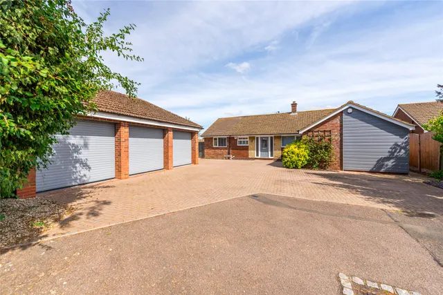 Crofts Lane, Newton Longville, MK17, photo 2