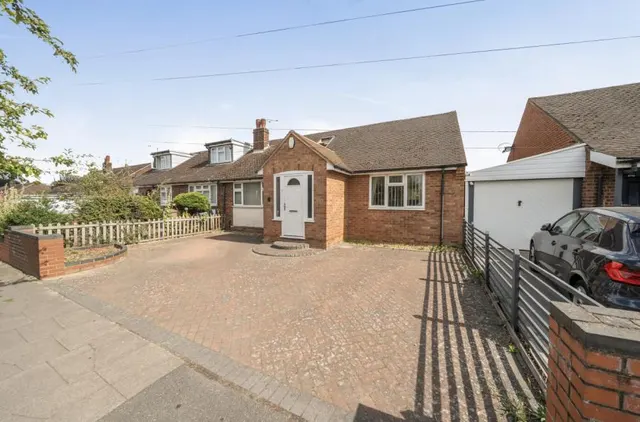Leagrave High Street, Luton, LU4, photo 1