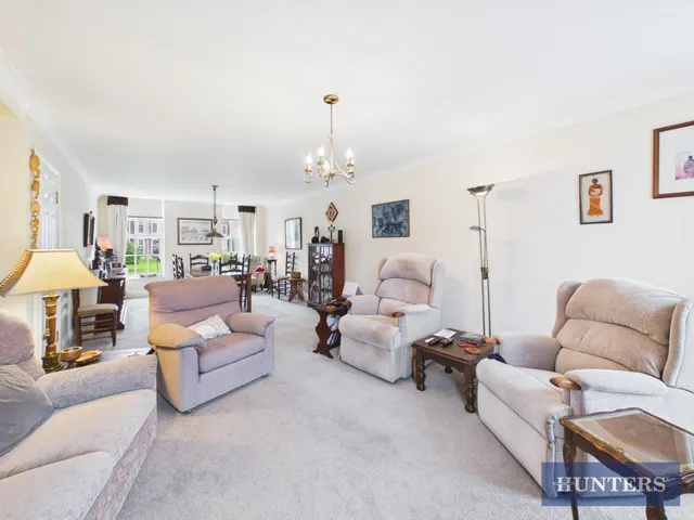 Hall Park Road, Hunmanby, YO14, photo 2