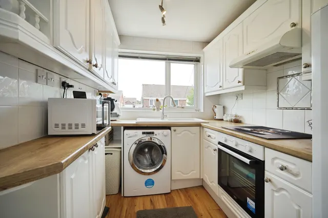 Gretton Avenue, Stretton, DE13, photo 3