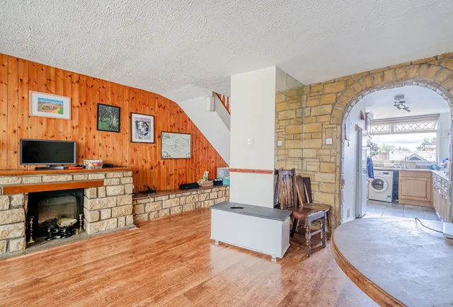 Photo 3 — Kelston Road, Somerset, Keynsham, BS31 2JL