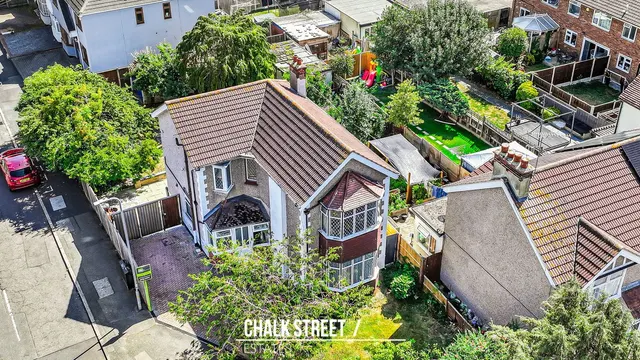 Lee Gardens Avenue, Hornchurch, RM11, photo 1