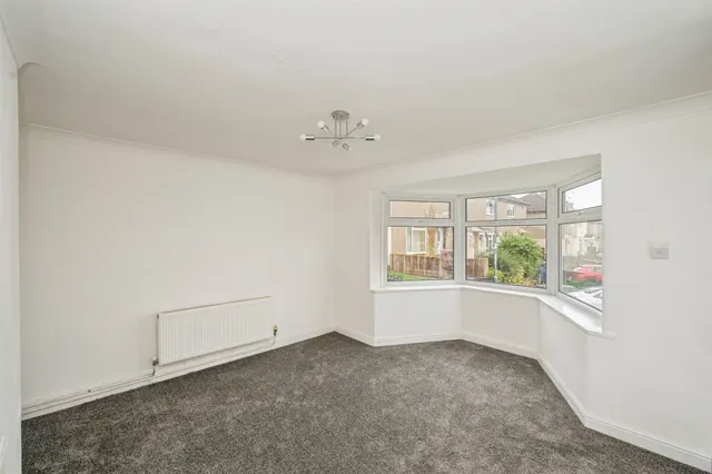 Photo 2 — Chiswick Close, Derby