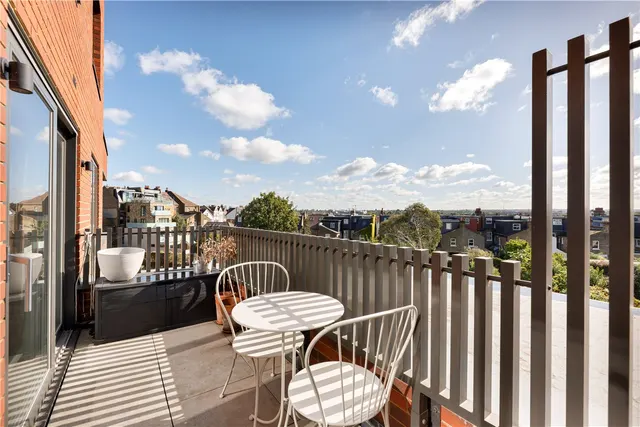 Wimbledon Park Road, London, SW19, photo 2