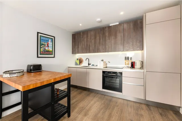 Wimbledon Park Road, London, SW19, photo 3