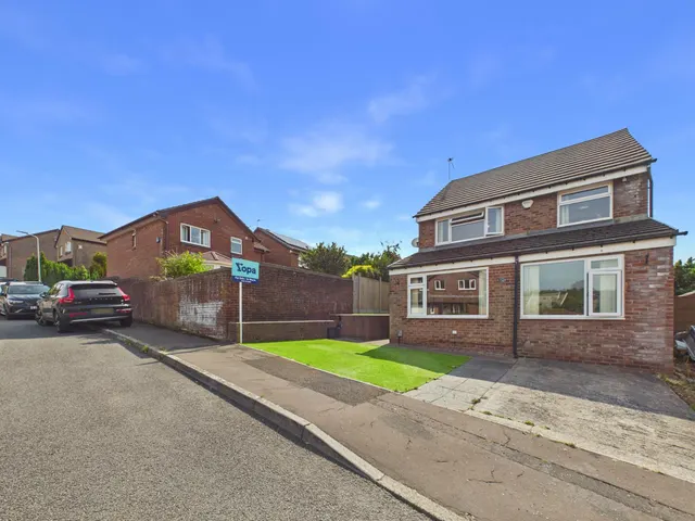 Pontymason Court, Newport, NP10, photo 1