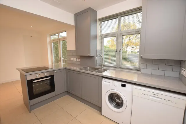 King Lane, Moortown, LS17, photo 3