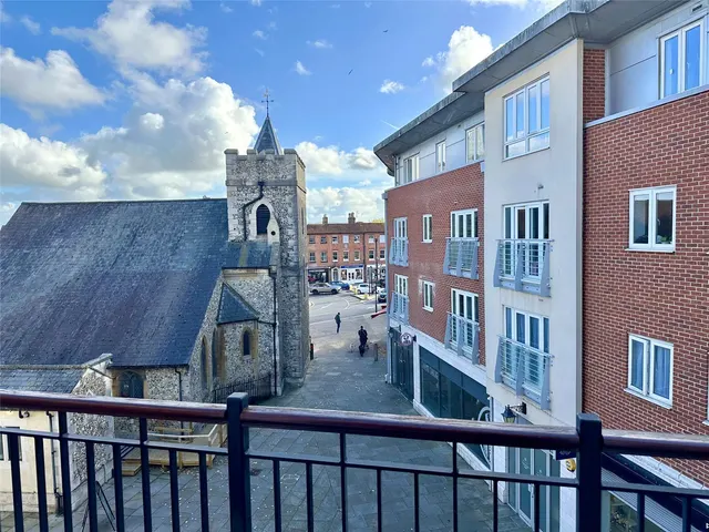 Church Square, Chichester, PO19, photo 2