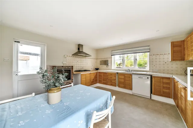 Manor Farm Cottage, Henton, OX39, photo 3