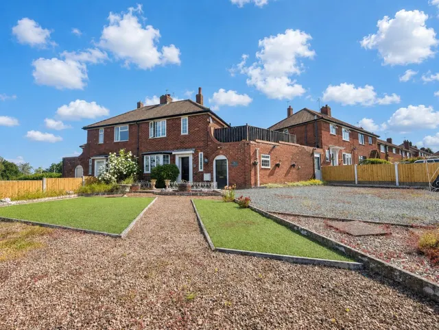 Clent View, Yew Tree Road, Halesowen, photo 1
