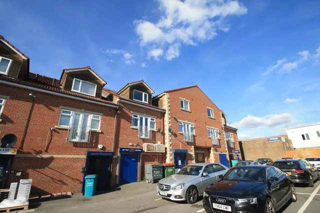 Hunters Way, Leeds, LS15, photo 1