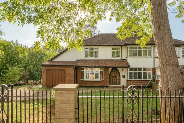 Frays Avenue, West Drayton, UB7, photo 1