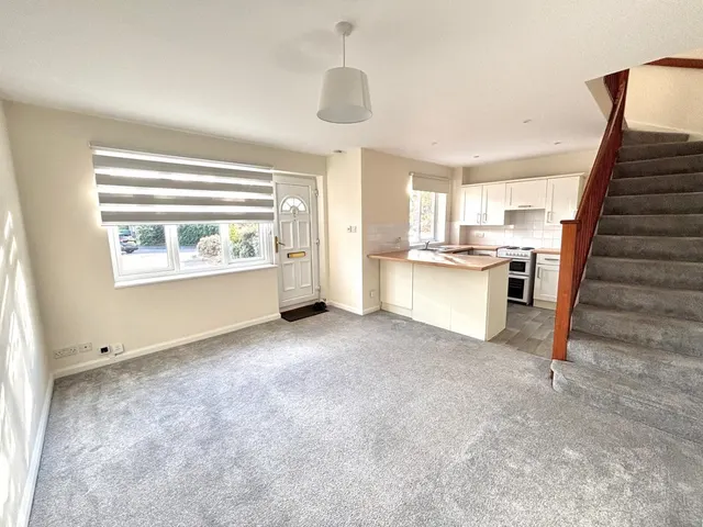 Derwent Road, Surrey Egham, TW20, photo 3