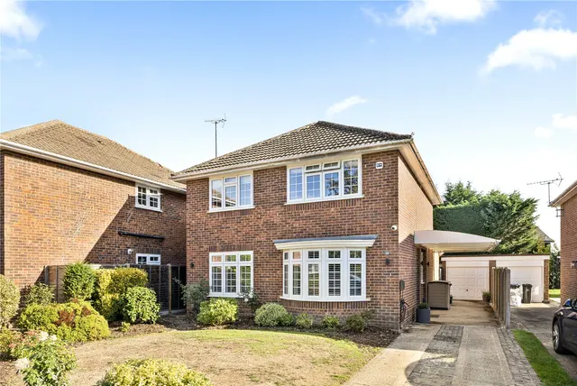 Old Acre, West End, GU24, photo 1