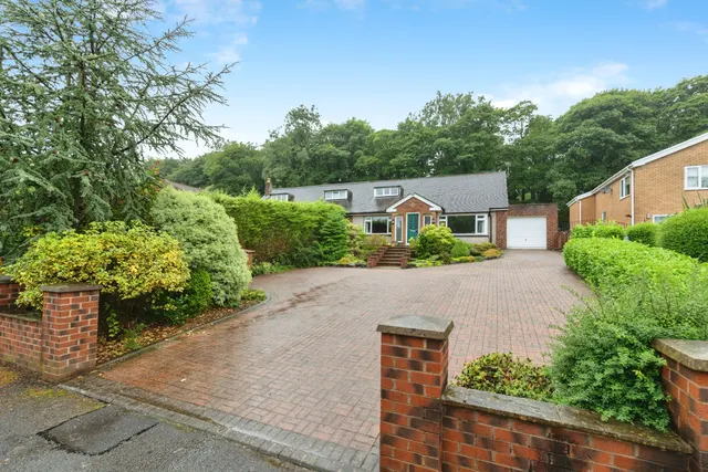Woodside Avenue, Chorley, photo 1