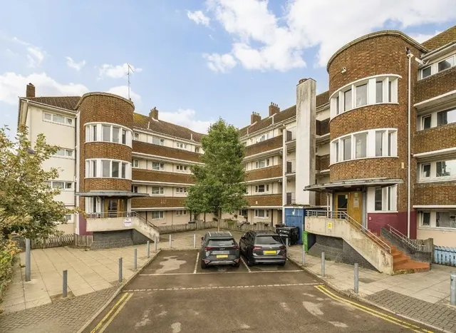 Marian Way, Harlesden, NW10, photo 1