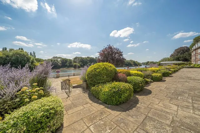 Thames Eyot, Cross Deep, TW1, photo 2